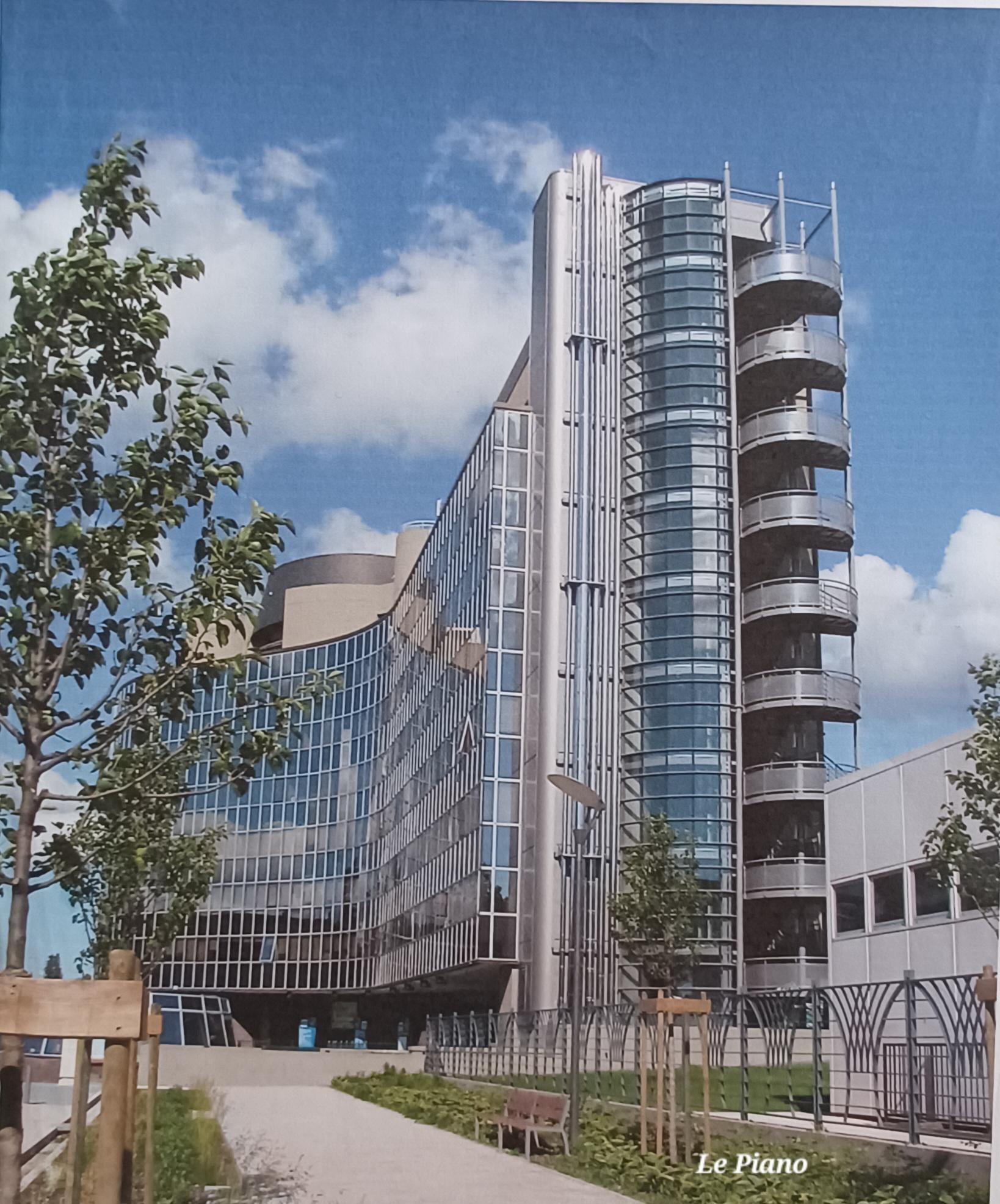 Opération Les Allées - Le piano